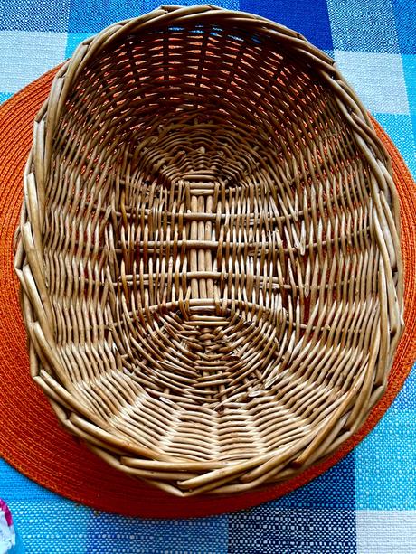 Prutený košík, 