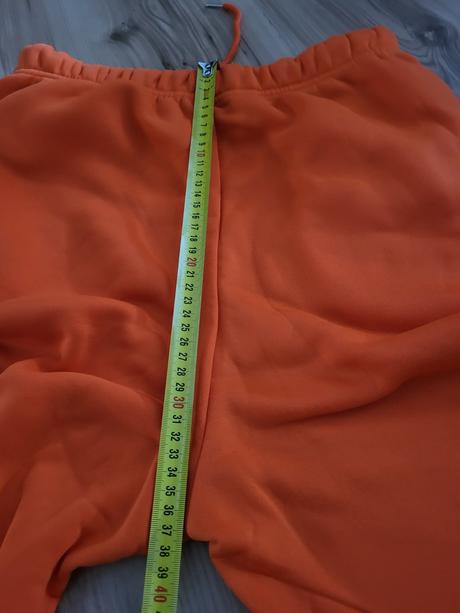 3ks tepláky nové, xs