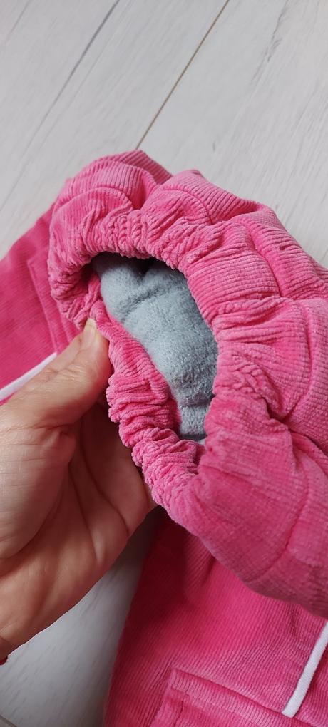 Zateplené menžestrové nohavice pre malú slečnu, 68