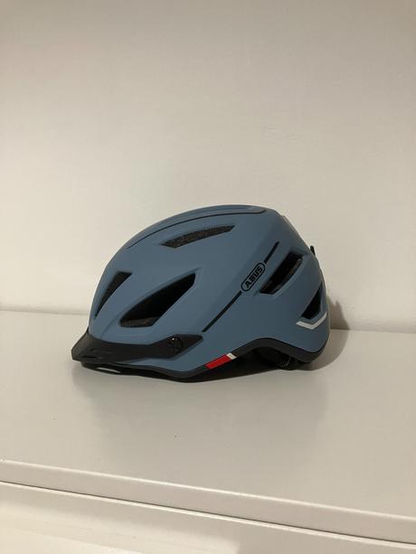 Cyklistická prilba abus, l