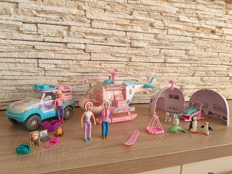 Snehová záchranka-helikoptéra, terénne auto, iglu,