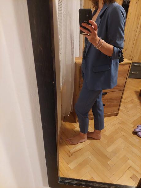 Biznis kostým, reserved,s