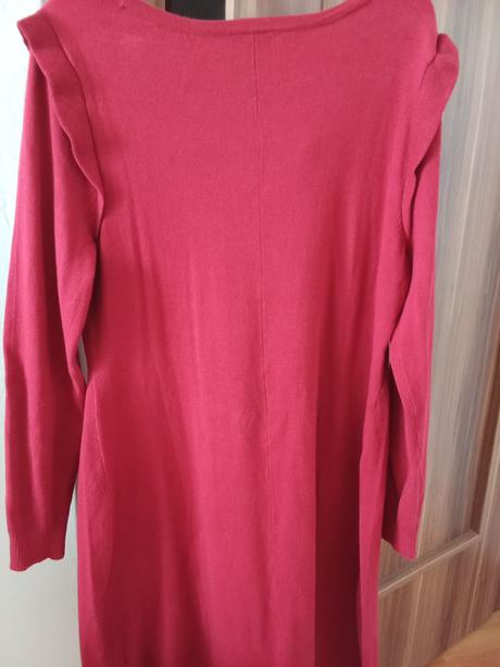 Tehotenské šaty, 40