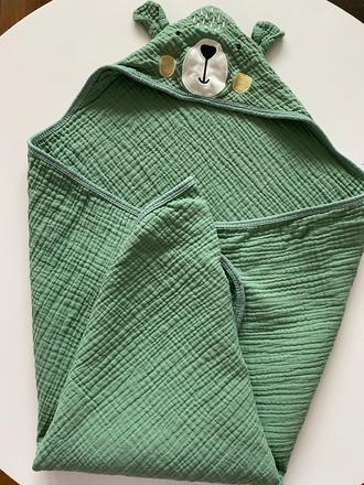 Muselinova osuska s kapucnou, 