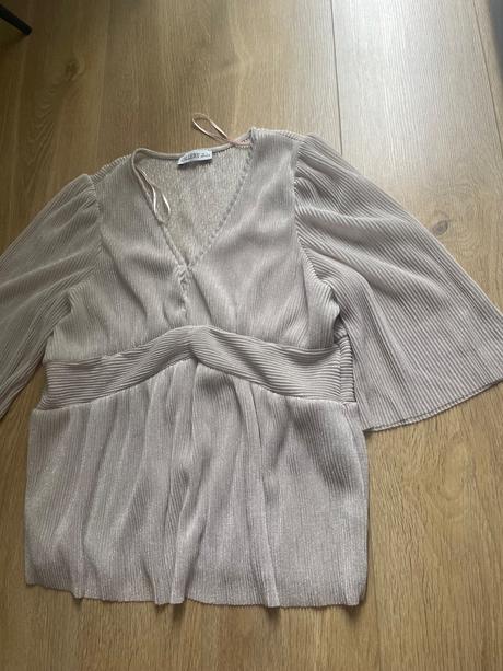 Vrubkovana bluzka, l