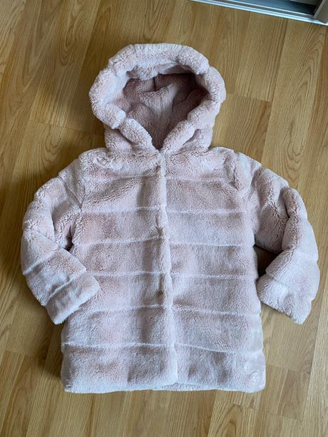 Dievčenský kožuštek, 134