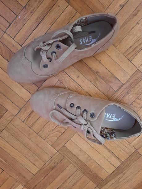 Dievčenské poltopánky -mokasíny, 32