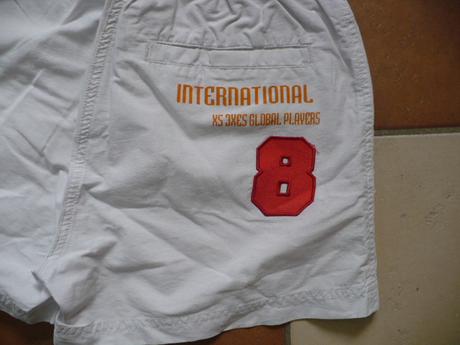 Biele kratasy  exes, s