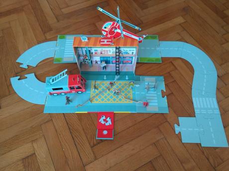 Hravá kniha hasiči, autíčko, dráha, doplnky+puzzle, 