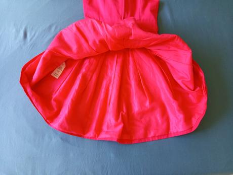 Krásne malinovo cervene saty top stav, orsay,36