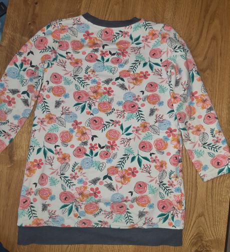 Mikinové  šaty, 116