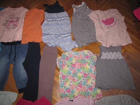 Balík prevažne letného oblečenia, xs