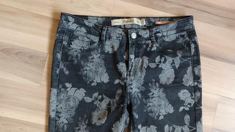 Kvetované nohavice, zara,s