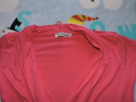 Ružové elastické tričko, s