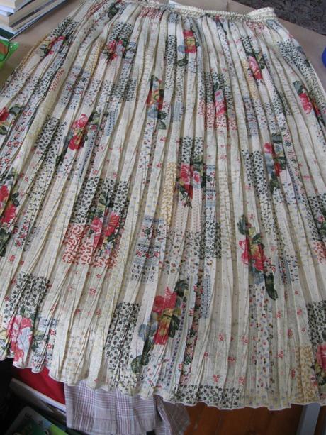 Dámska plisovaná sukňa (retro), 42, 42