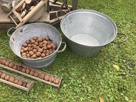 Váha na obilie, mliekarenská konva, vandle,,