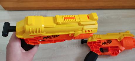 Nerf pištole + náboje, 