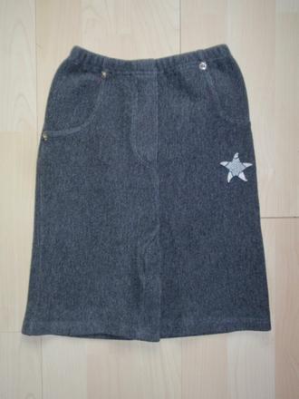 Sivá suknička, 122