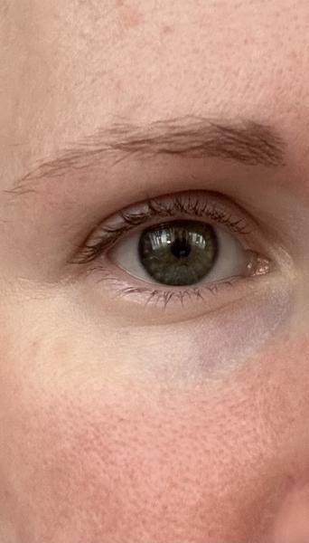 Poraďte ľahký krycí make up ako krém.