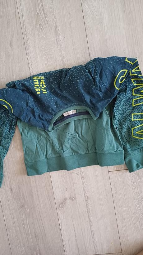 134/140 tenká mikinka, 134