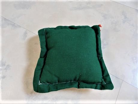 Praktické ihelničky 2 ks,