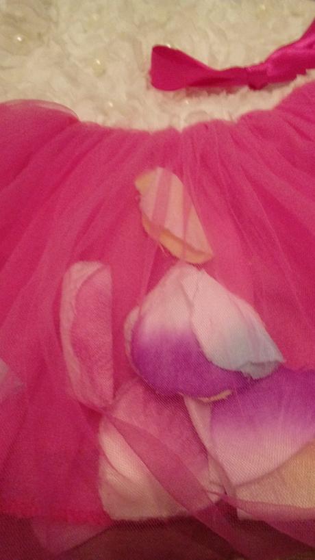 Saty s lupienkami kvetov, 80