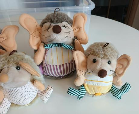 Hračky - rodinka ježkov, maskoti rádia rock fm, 