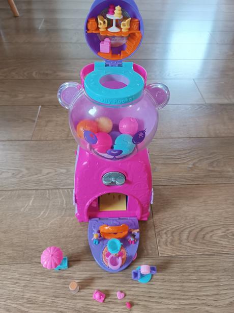 Polly pocket bábiky medvedík automat na guličky, 