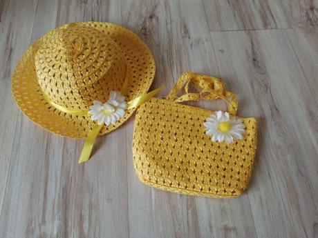 Klobúk + kabelka, 50