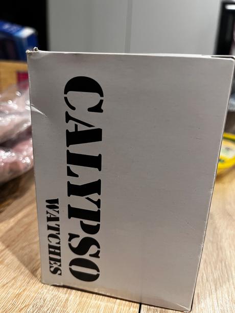 Digitálne hodinky calypso,