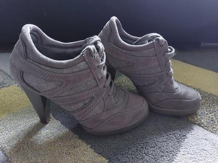 Tenisky na vysokom opätku, 38