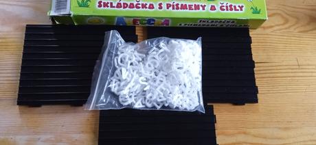 Chemoplast abeceda - skladačka s písmenami a čísla, 