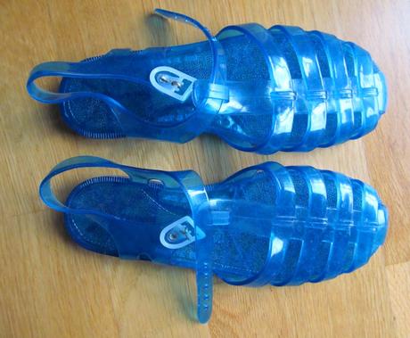 Sandale k vode aj do vody, c. 35, 35