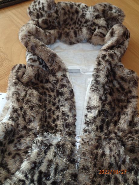 Tigríkový komplet na cca 3 roky, next,98