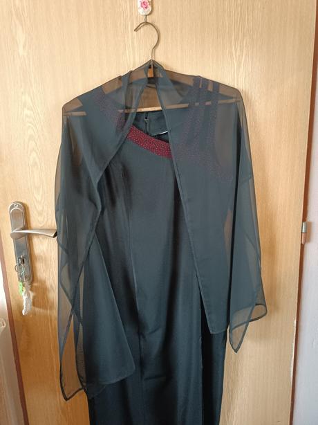 Spoločenské šaty + šatka, l