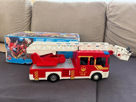 Hasičske auto playmobil,