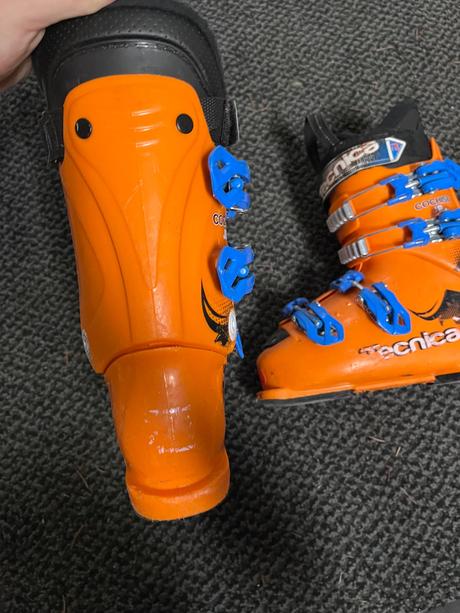 Lyziarky technica, 34