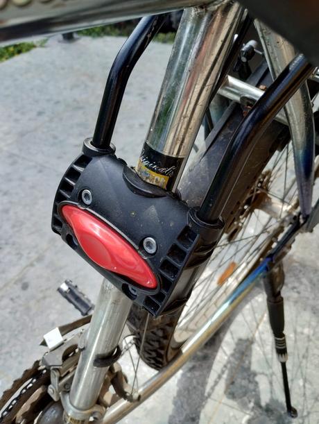 Cyklosedačka zadná, 