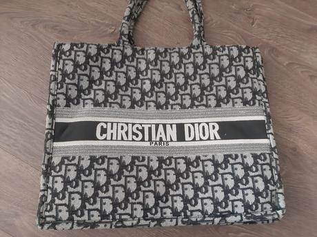 Veľká kabela ch d, dior