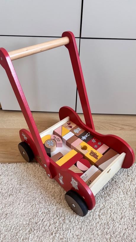 Playtive dreveny vozík s kockami, 