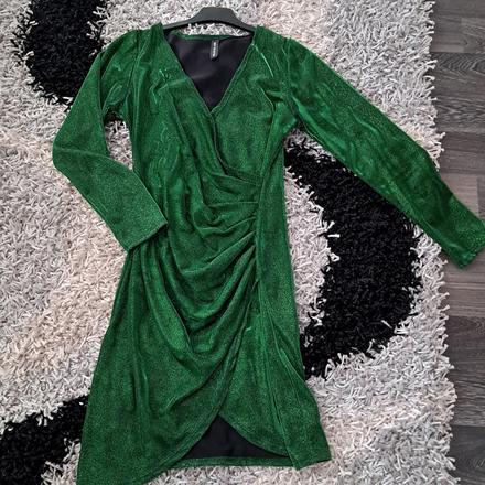 Party saty aj na vianoce, s