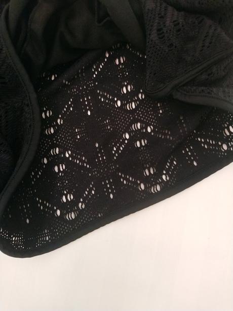 Čierne šortky s dierkovaným vzorom, vnútorné nohav, colours of the world,m