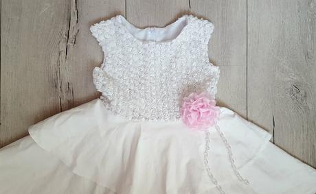 Slavnostne saty, 128