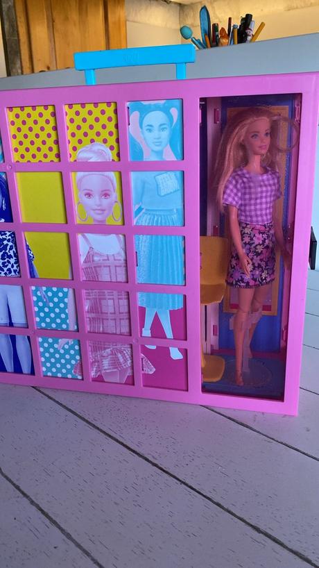 Barbie satnik dračik, 