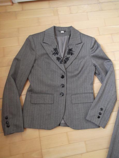 Praktický kostým využiteľný celoročne, m