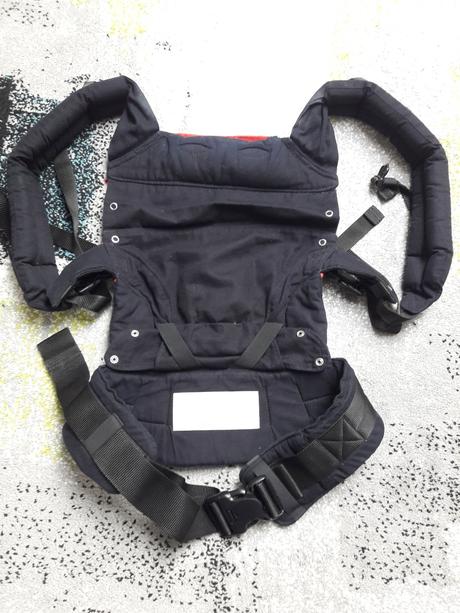 Manduca+nepoužité chrániče, manduca