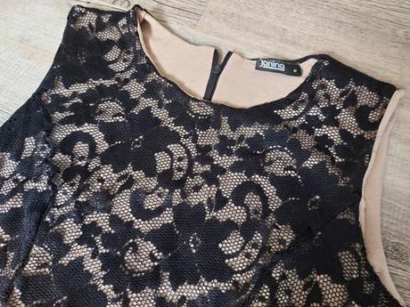 Čierno béžové čipkované šaty, m