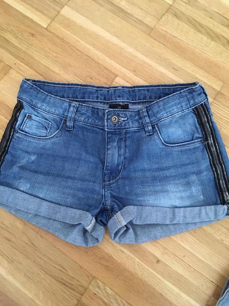 Takmer nové krátke nohavice kúpené v rakúsku, nose, 134