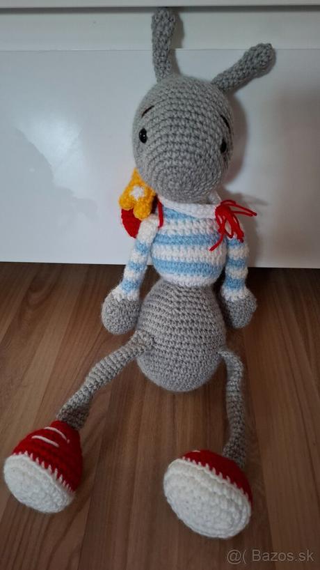 Háčkované dekorácie, hračky, 