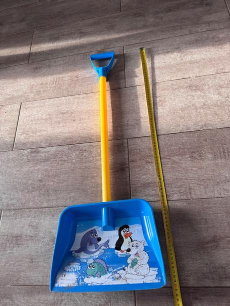 Detská lopata na odhrnanie snehu, 